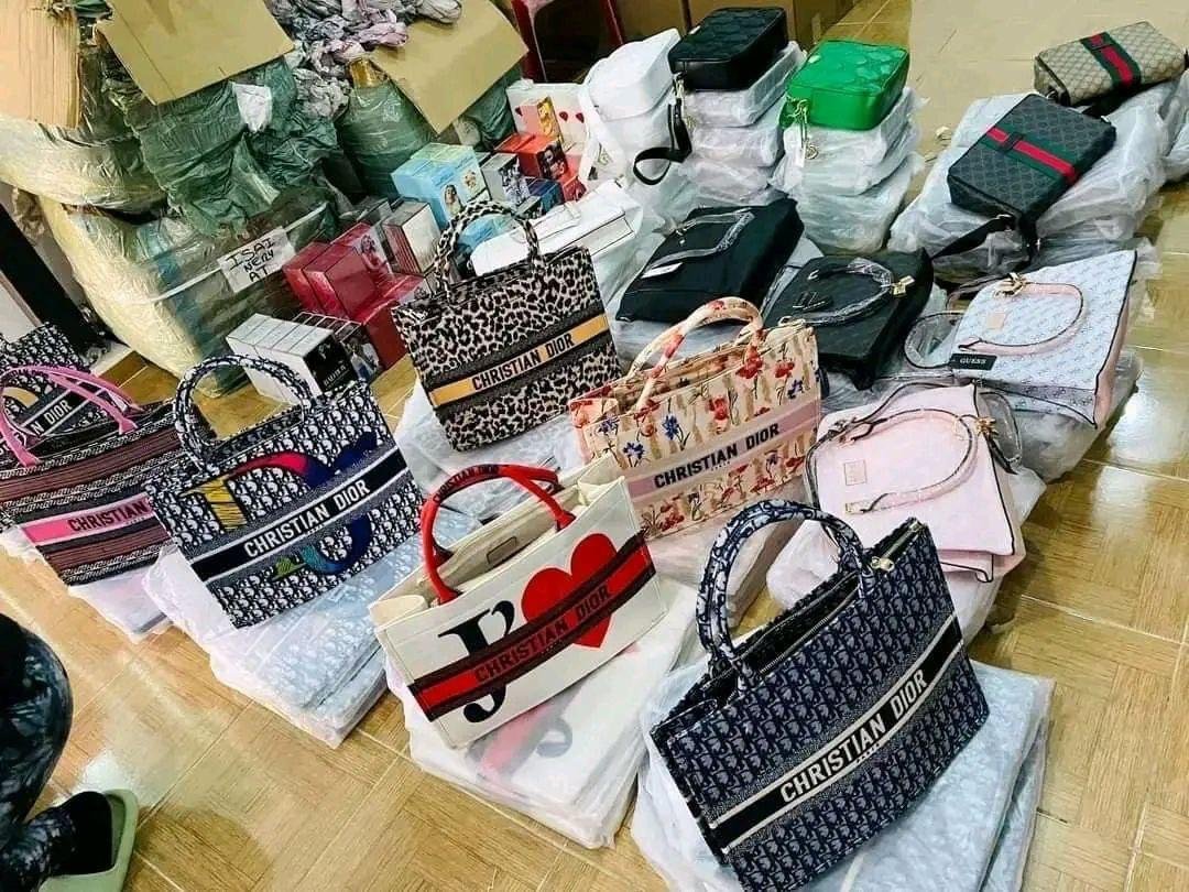 Women Fashion Hand Bags (Pallet) - Image 24