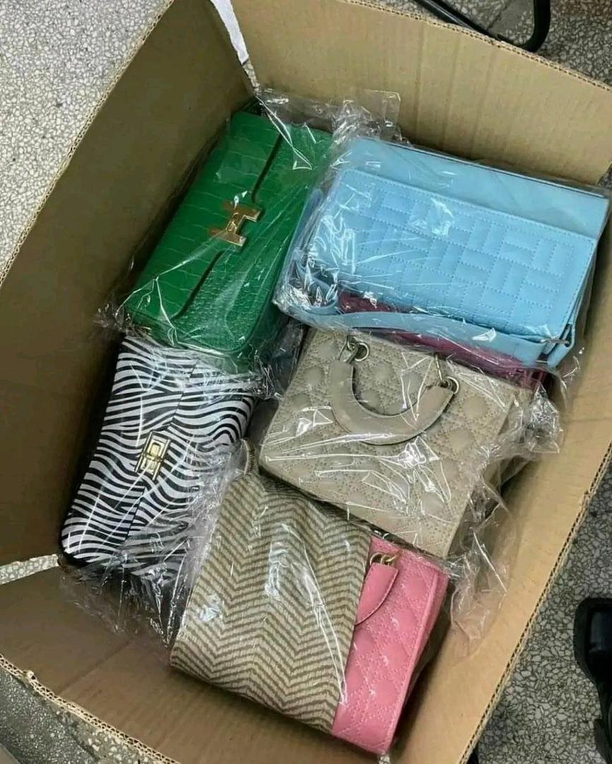 Women Fashion Hand Bags (Pallet) - Image 32