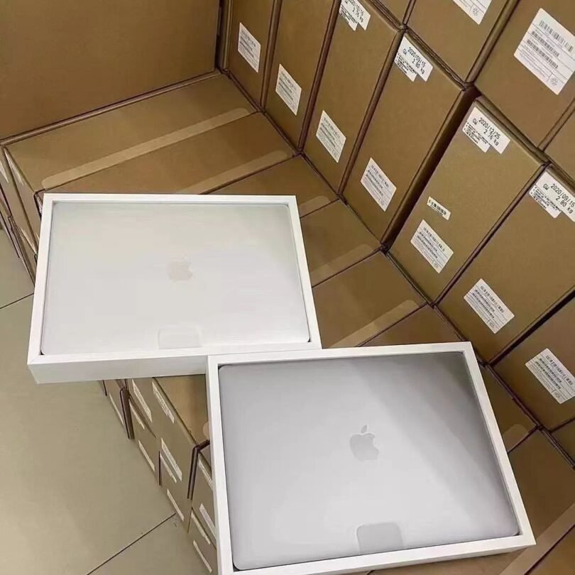 Buy MacBook Pallet - Image 2