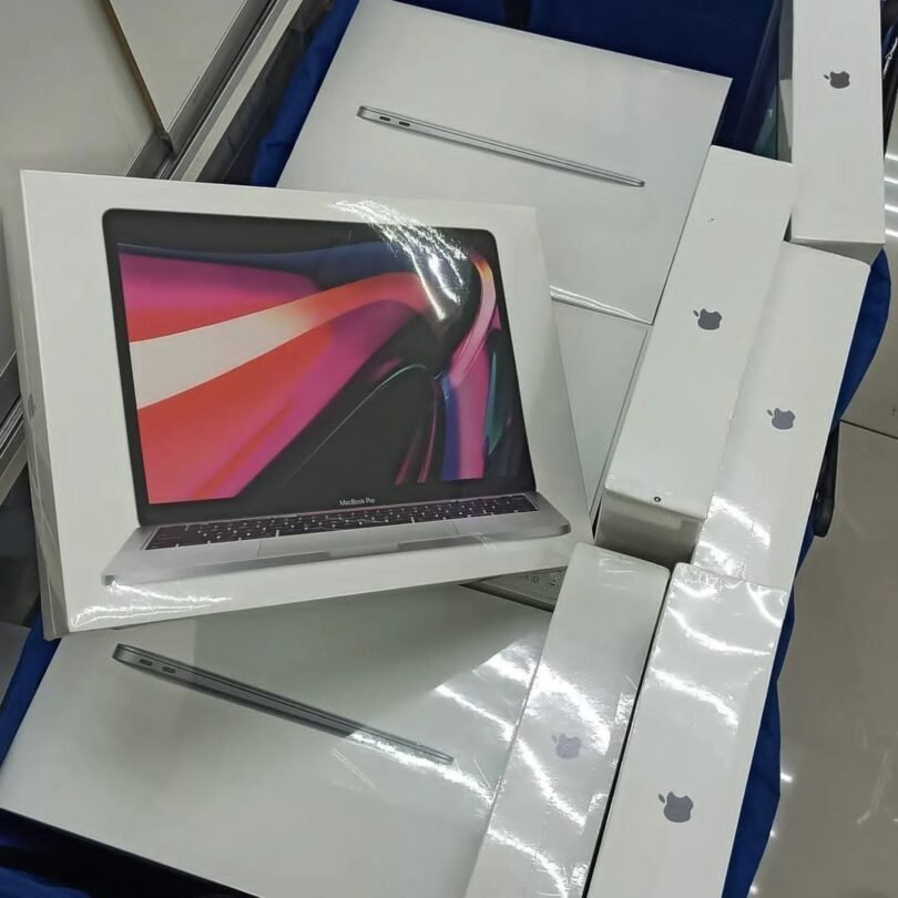 Buy MacBook Pallet - Image 12