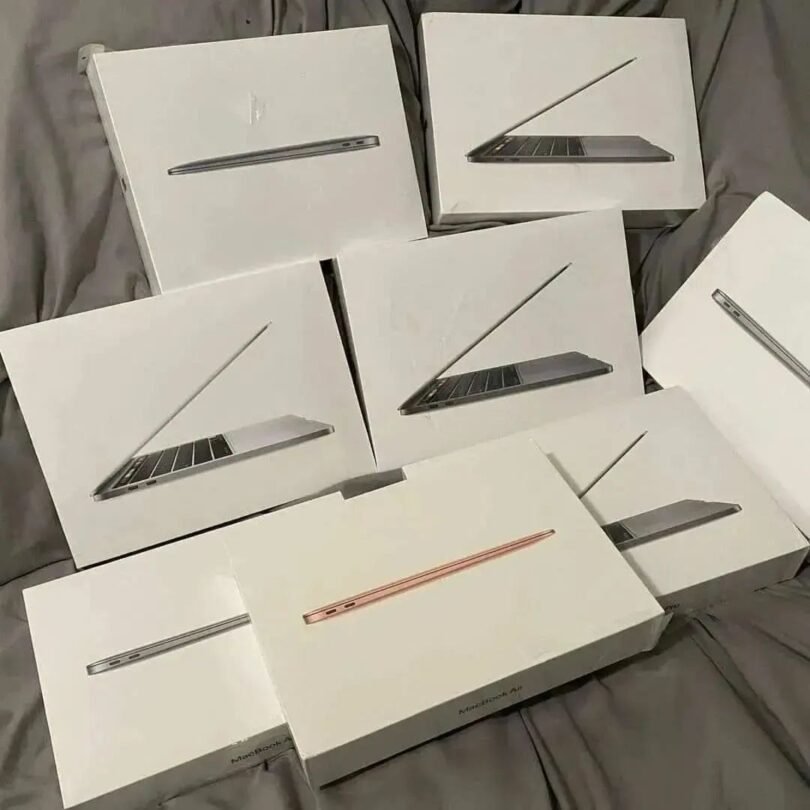 Buy MacBook Pallet - Image 4