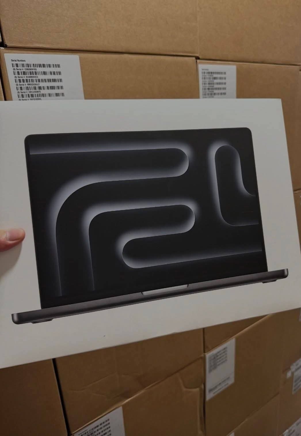 MacBook Pro Wholesale Pallet - Image 2