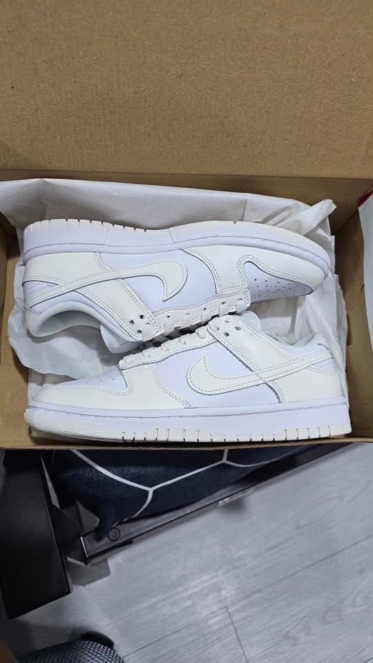 Mixed Nike Dunk Low & Air Jordan 1 Low Sneakers Wholesale Pallet - Image 6