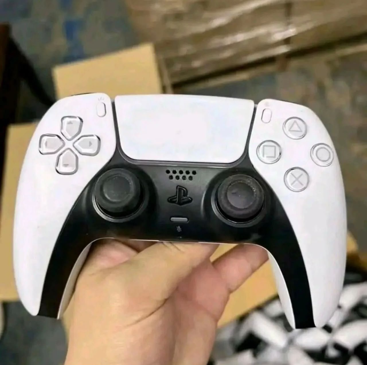 Wholesale Used PS5 Controller Pallet - Image 4